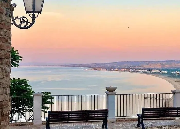 Holiday House Casa Indipendente In Centro Storico * Vasto